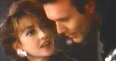 Anthony Stewart Head and Sharon Maughan in the Nescafe Gold Blend Ads